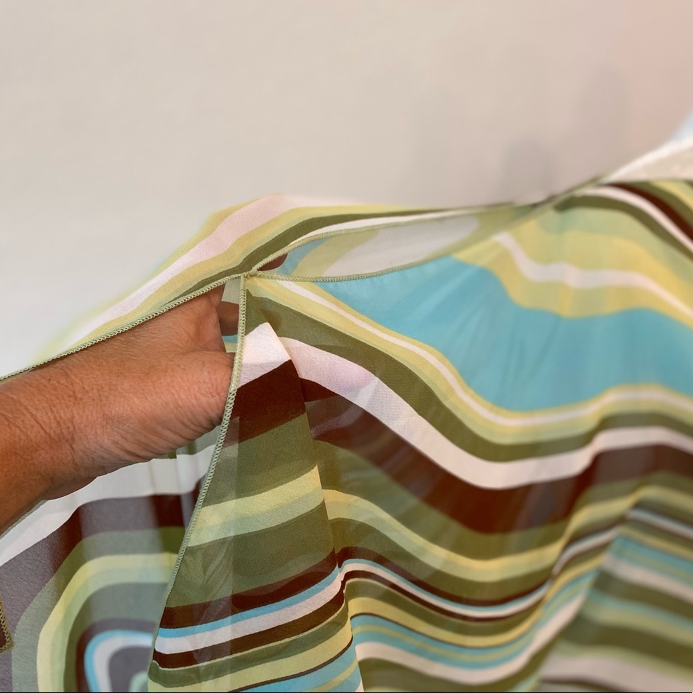 Unit USA Semi-Sheer Top - Picture 3 of 9